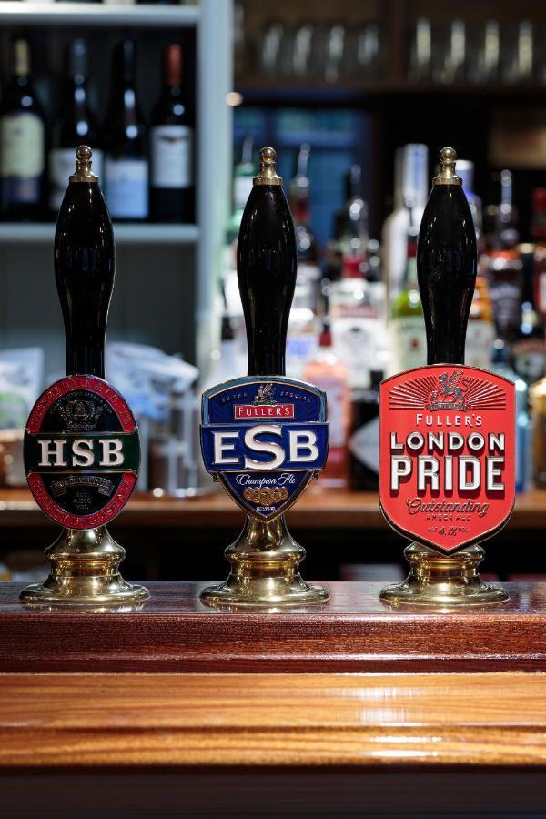 The Three Horseshoes East Worldham Alton  Dış mekan fotoğraf