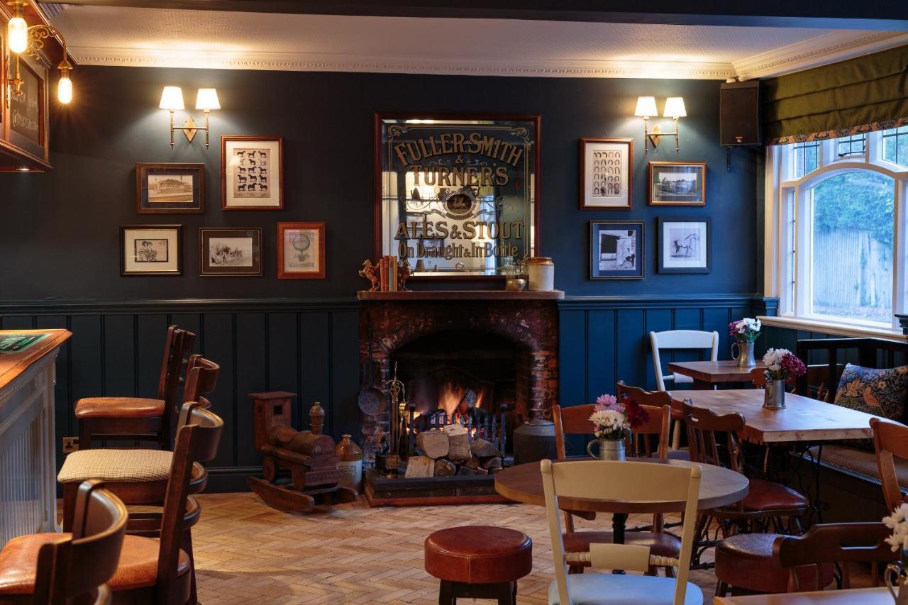 The Three Horseshoes East Worldham Alton  Dış mekan fotoğraf